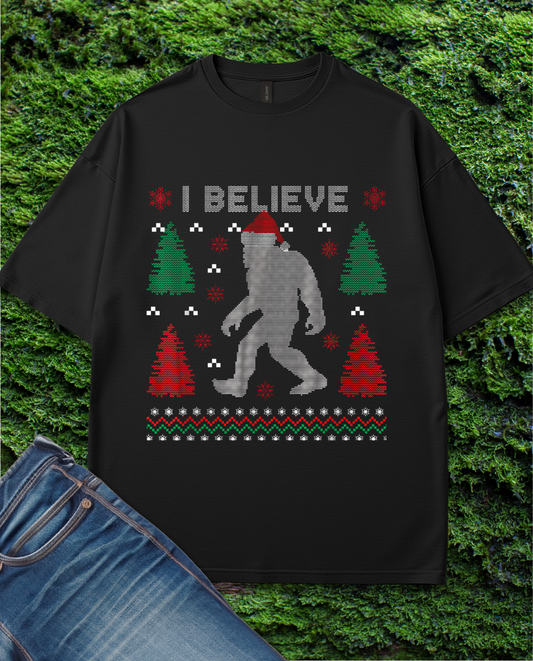 Bigfoot Sasquatch Wear Santa Hat  T-Shirt